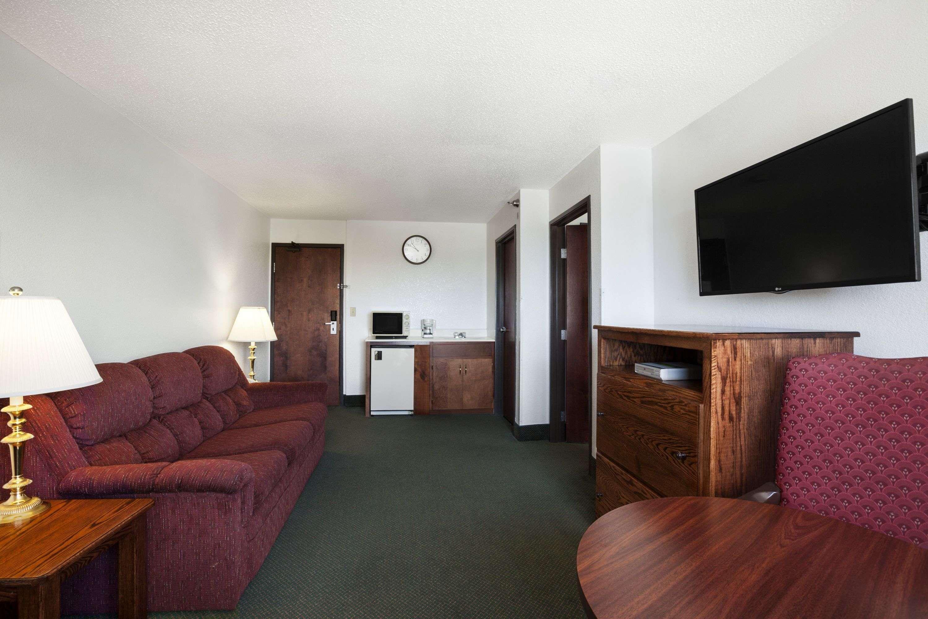Super 8 By Wyndham Bowling Green Экстерьер фото