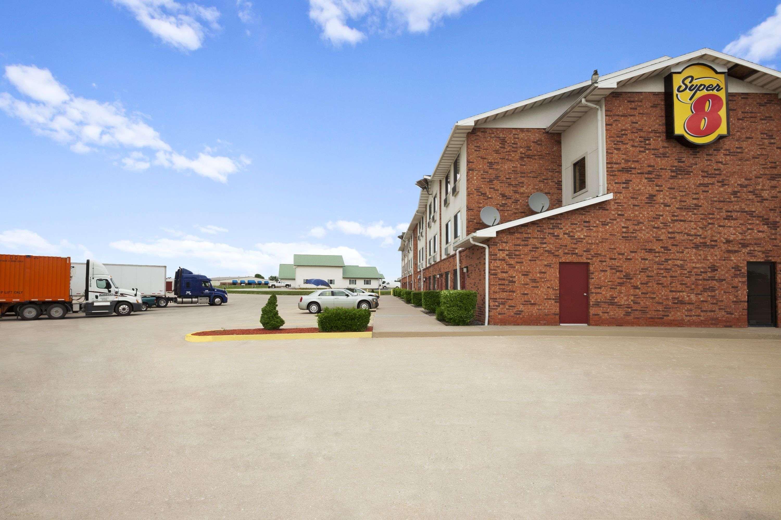 Super 8 By Wyndham Bowling Green Экстерьер фото
