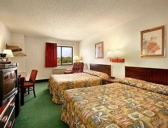 Super 8 By Wyndham Bowling Green Номер фото